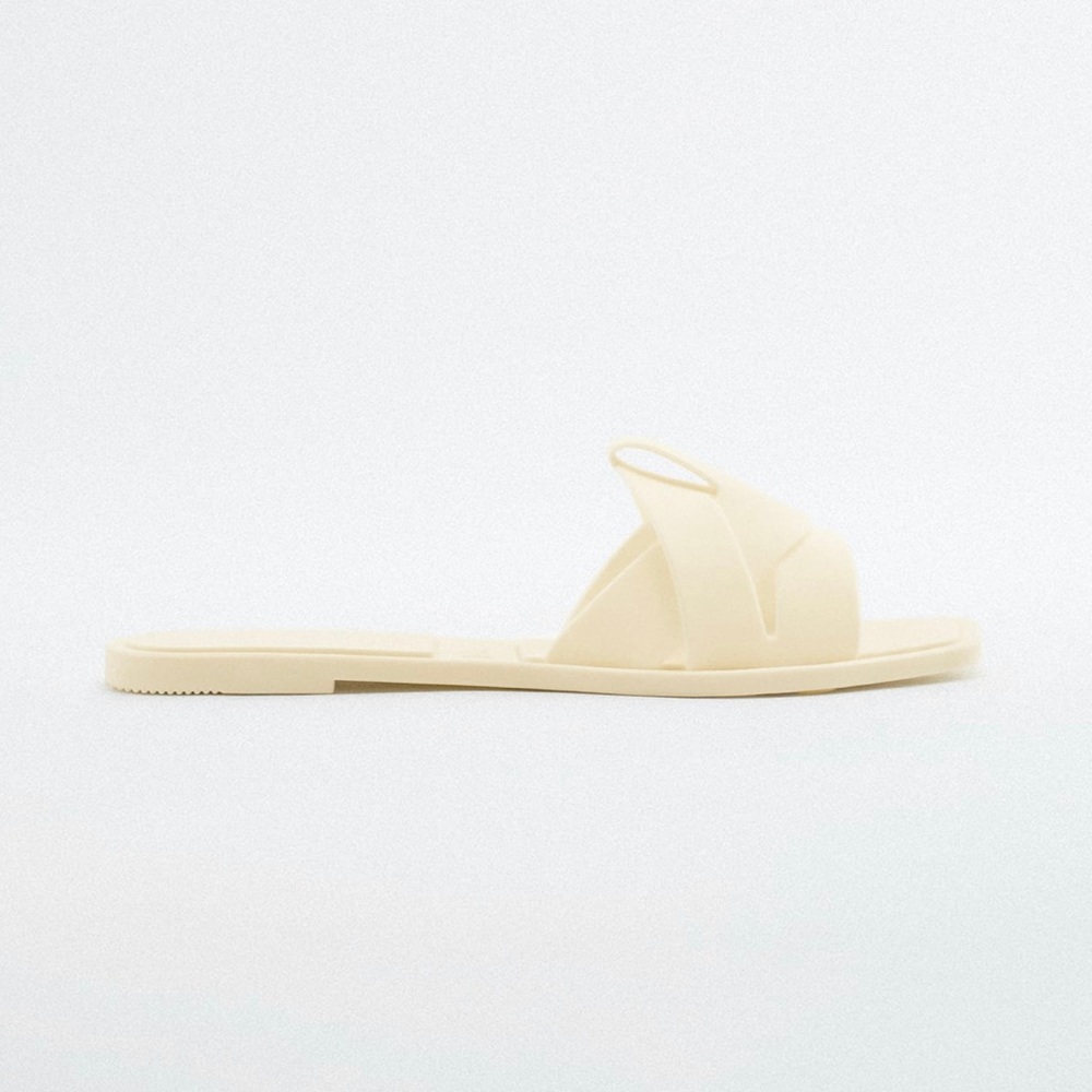 Zara Rubberized Crisscross Cream Sandal Size 7.5